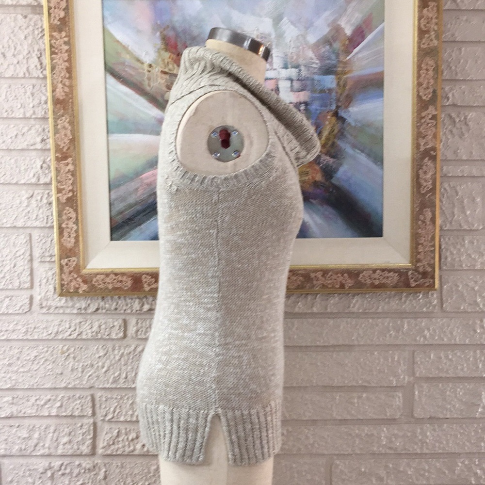 No Tags Slough Collar Sleeveless Sweater Top - Picture 3 of 14